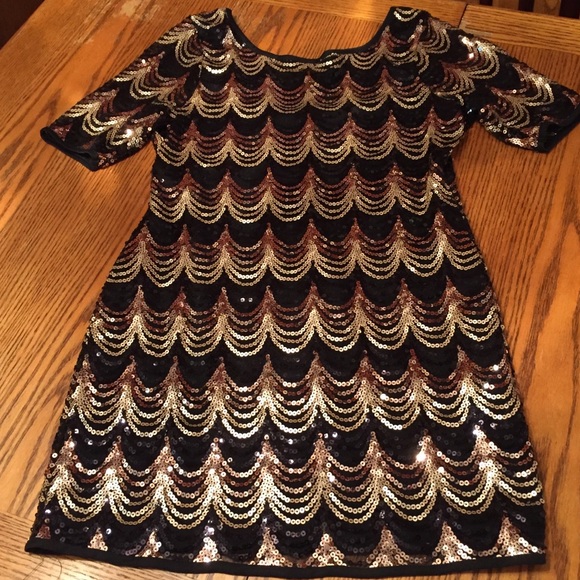 VENUS Dresses & Skirts - NWOT Sequin Dress